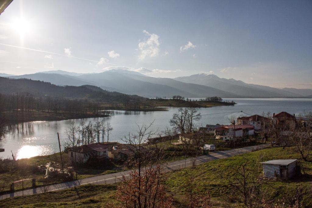 Titagion Hotel Plastiras-Stausee Exterior foto